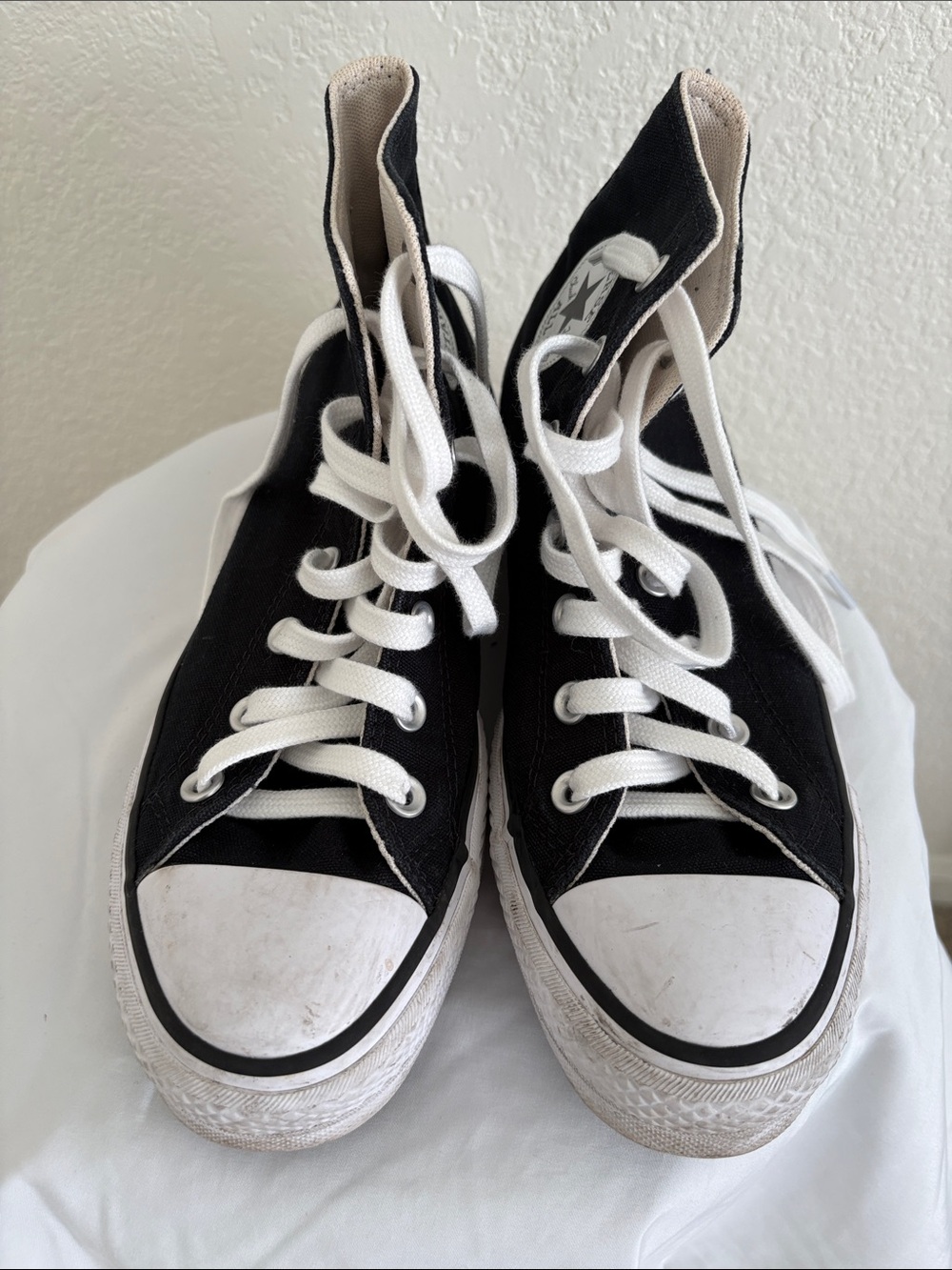 Converse High Top Sneakers in Black and White platform size 8